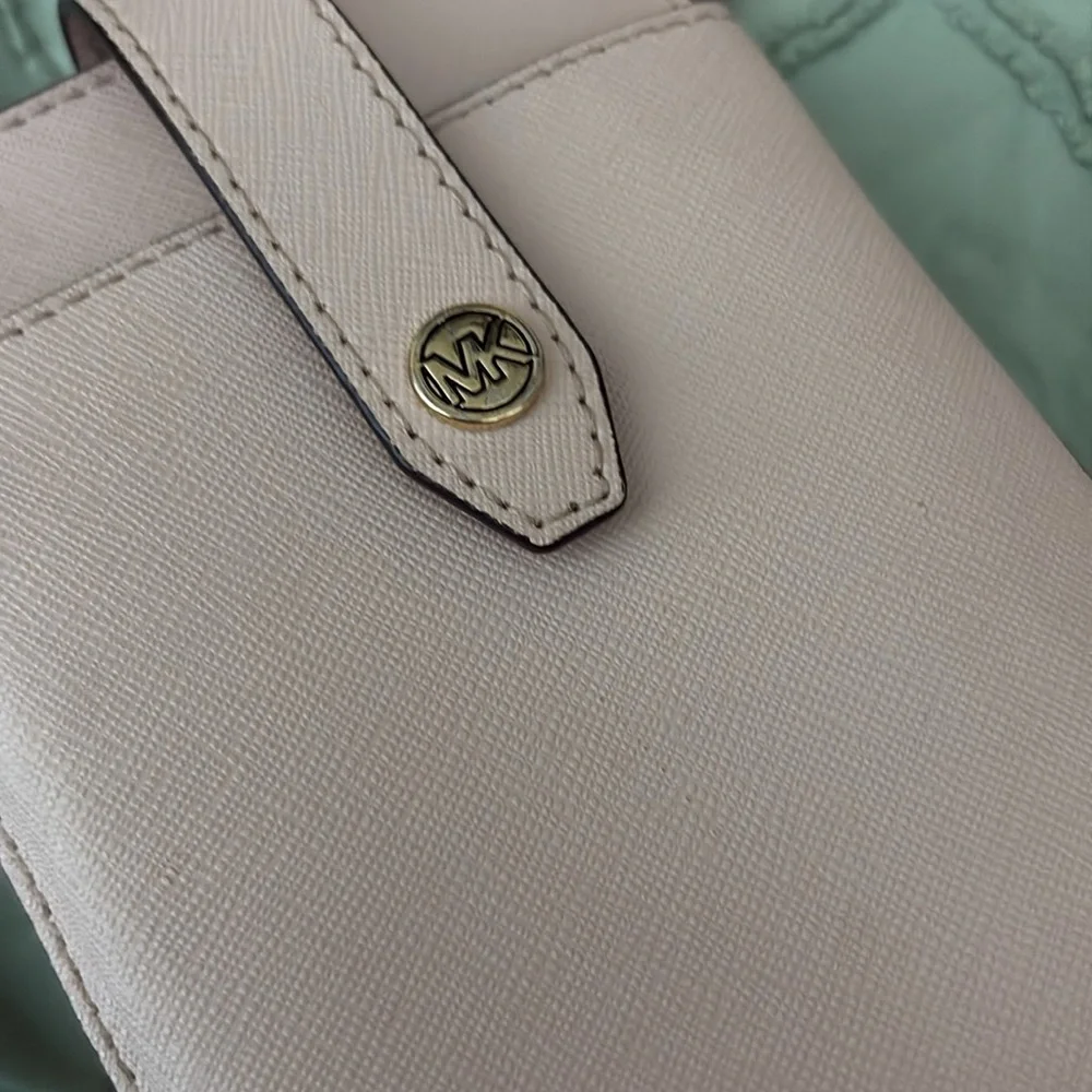 Michael Kors White Leather Phone Holster with Adjustable Strap